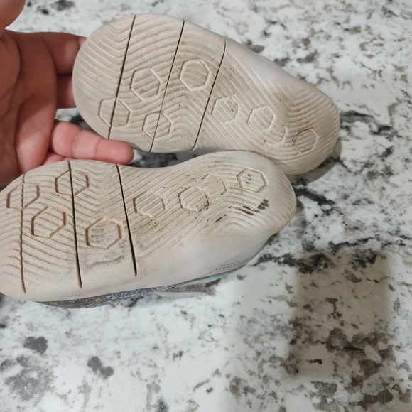 Kids Nike Shoes (🌵FOR BUNDLES ONLY) - Picture 4 of 5